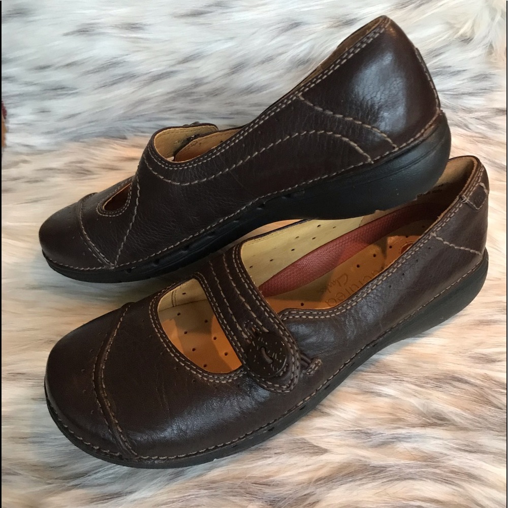 Clarks brown leather shoes
